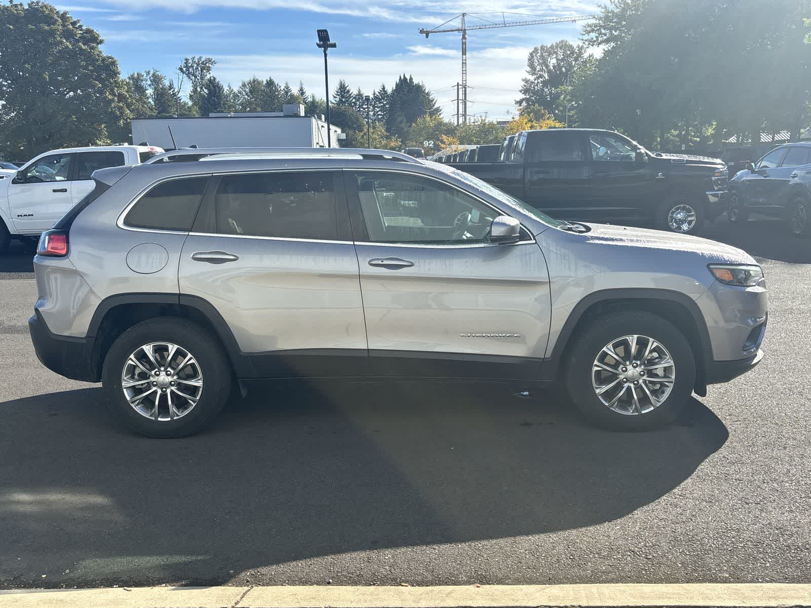 Thumbnail: 2021 Jeep Cherokee - 6