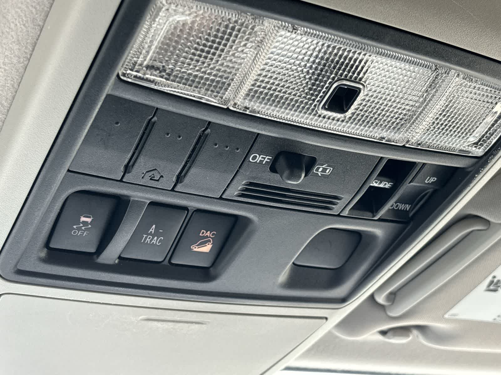 Thumbnail: 2011 Toyota 4Runner - 24