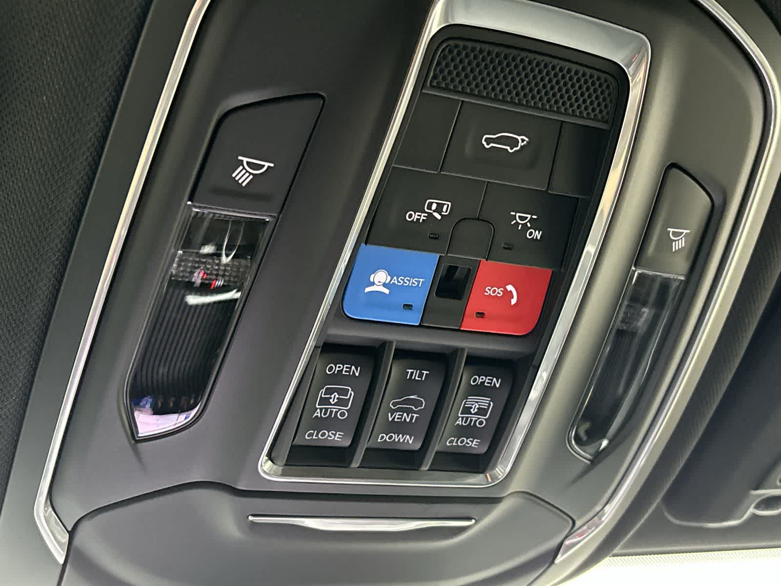 Thumbnail: 2025 Jeep Grand Cherokee L - 28