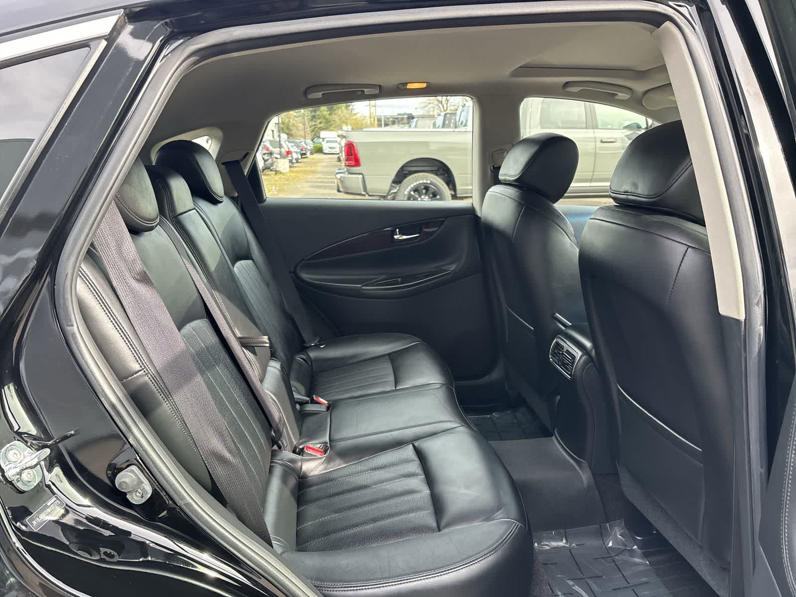 Thumbnail: 2017 INFINITI QX50 - 6