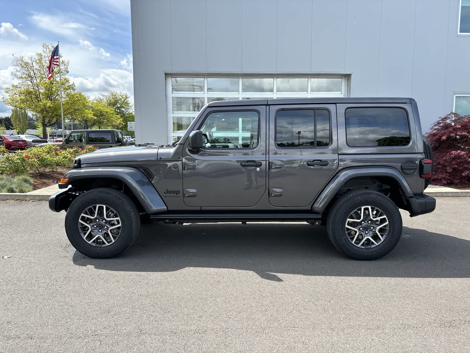 2025 Jeep Wrangler Sahara photo 2