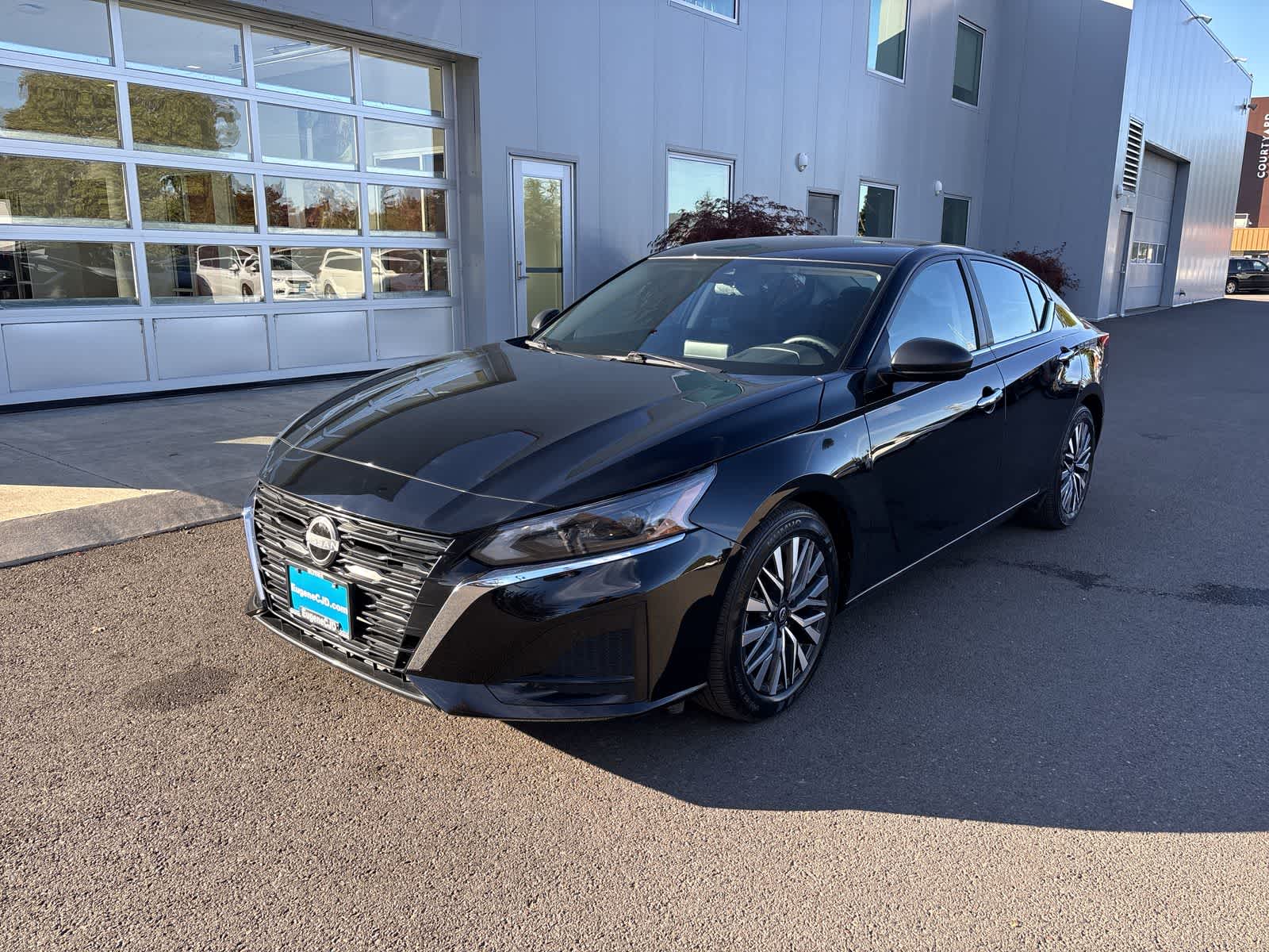Used 2025 Nissan Altima SV Sedan