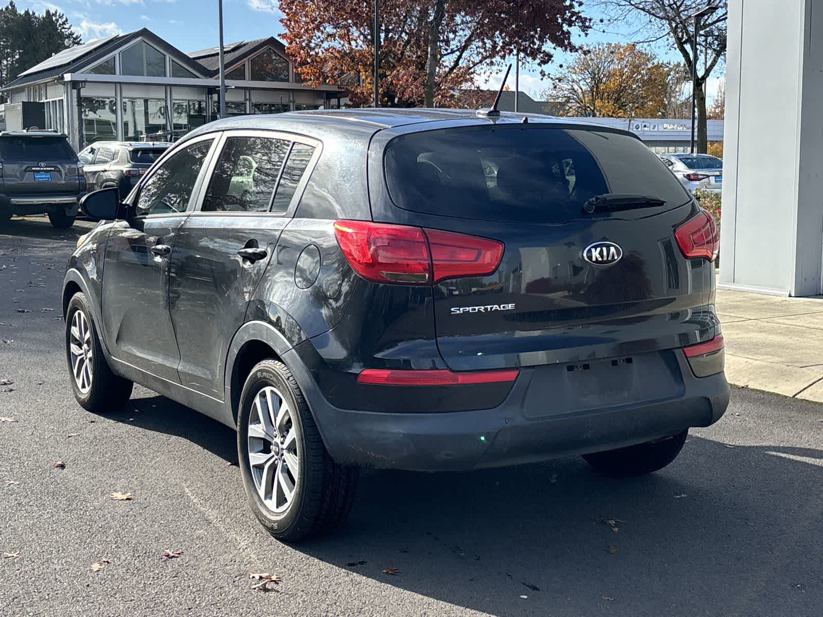 Thumbnail: 2016 Kia Sportage - 3