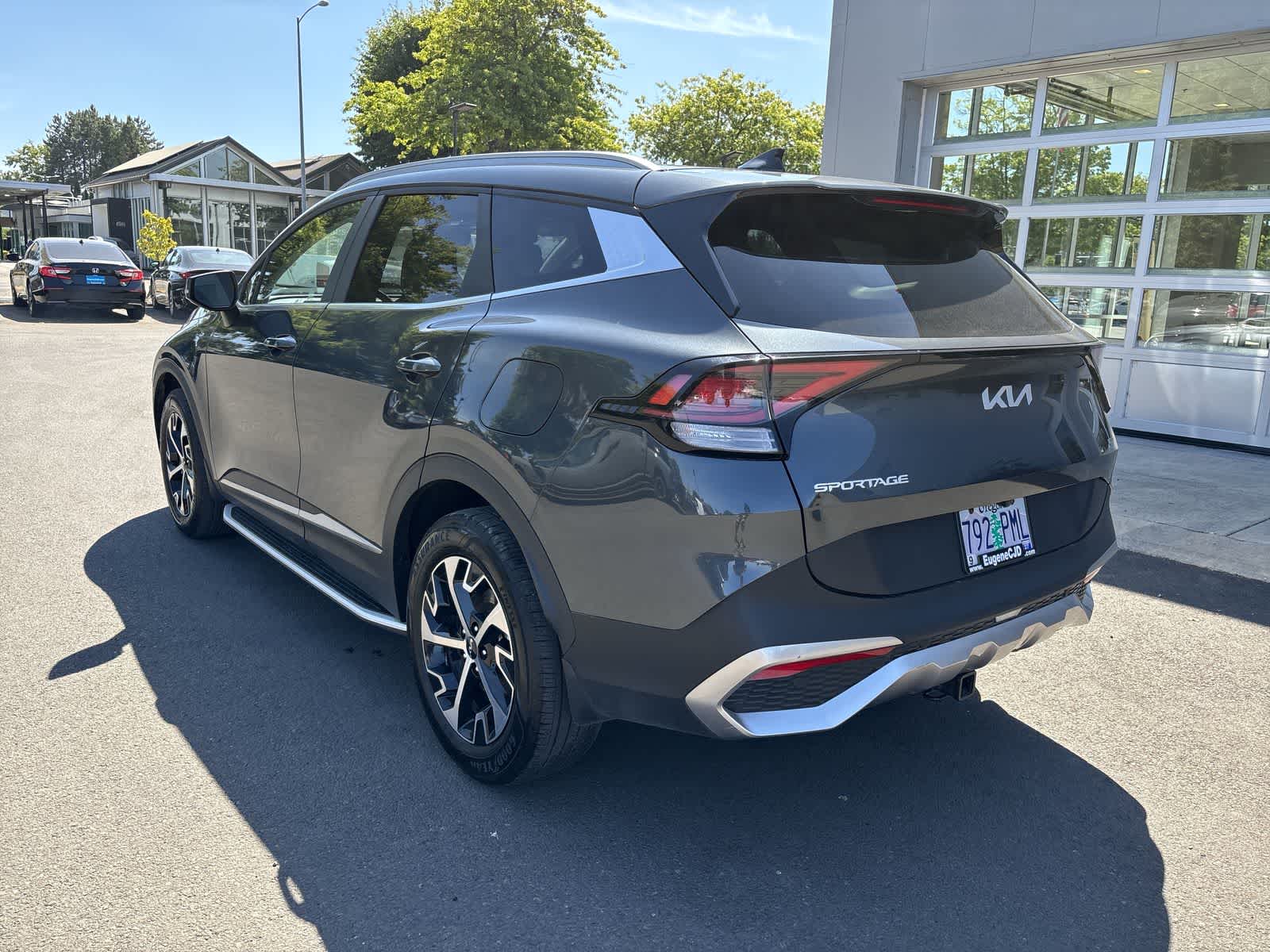 Thumbnail: 2023 Kia Sportage - 3