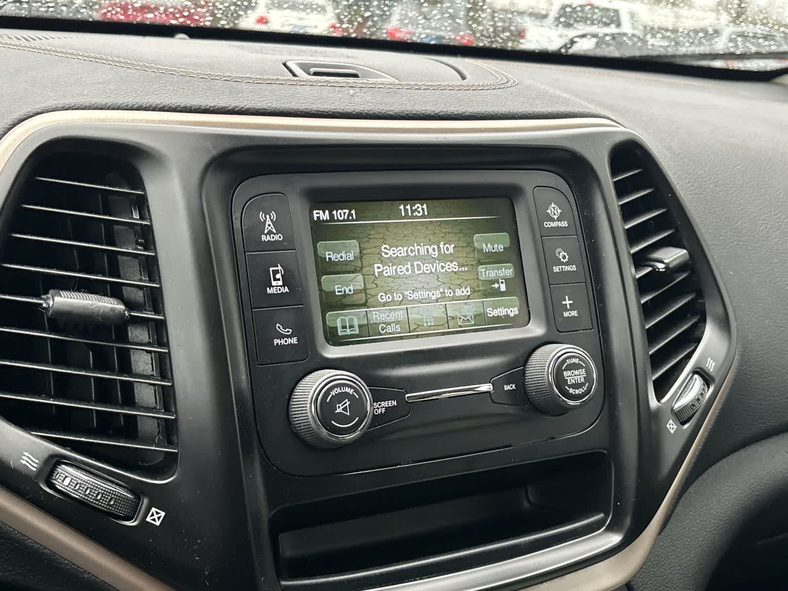 Thumbnail: 2018 Jeep Cherokee - 14