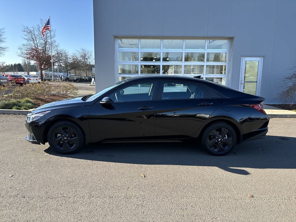 Used 2023 Hyundai Elantra SEL Sedan