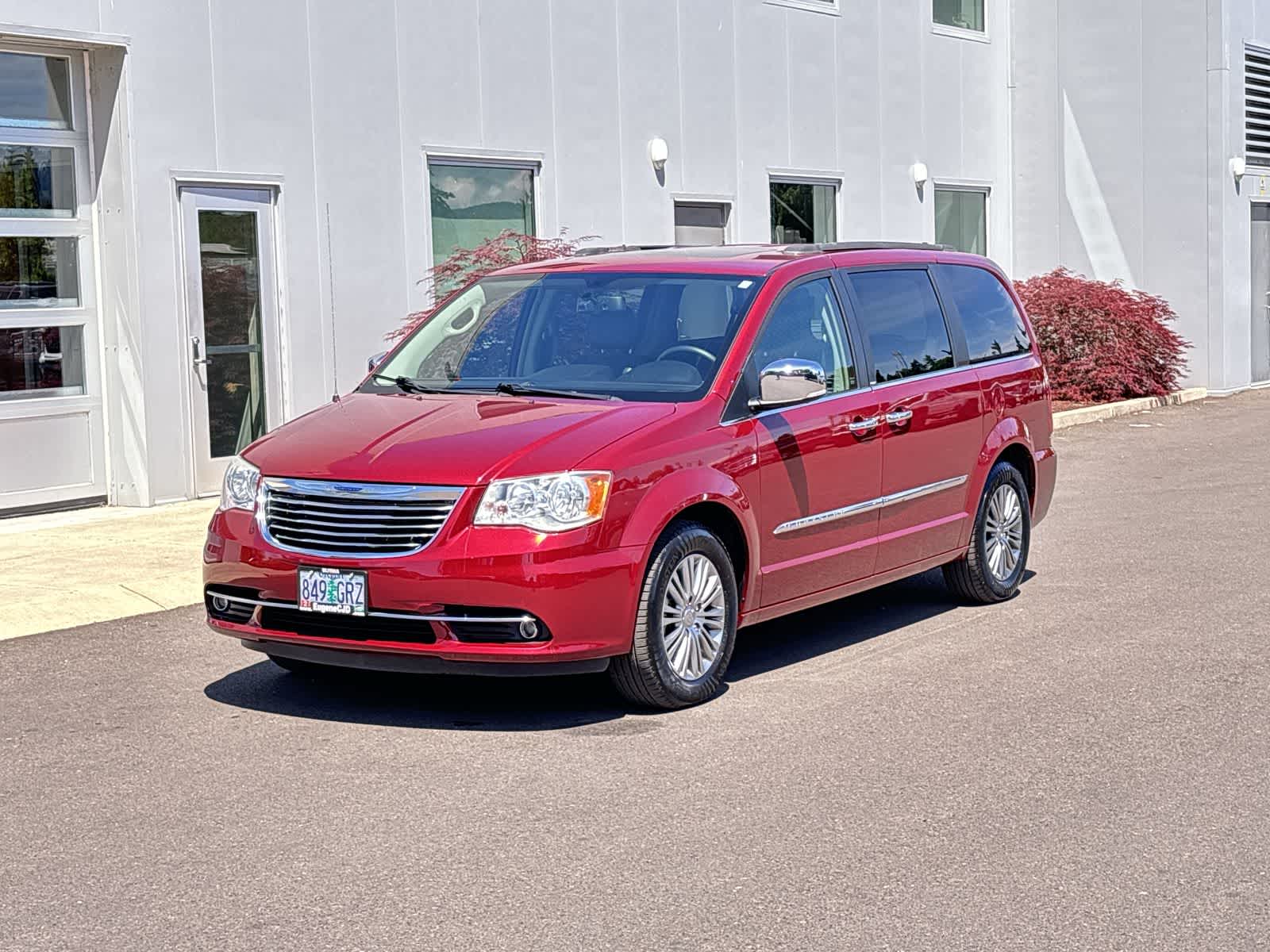 2014 Chrysler Town & Country Touring -
                  Eugene, OR