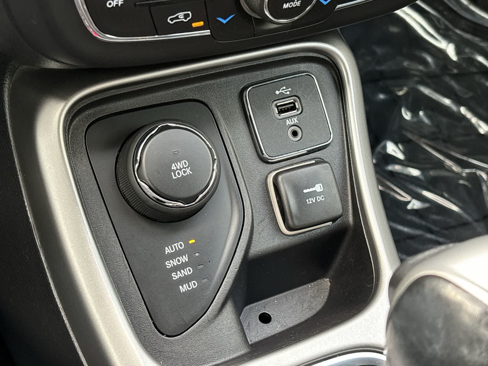 Thumbnail: 2019 Jeep Compass - 24