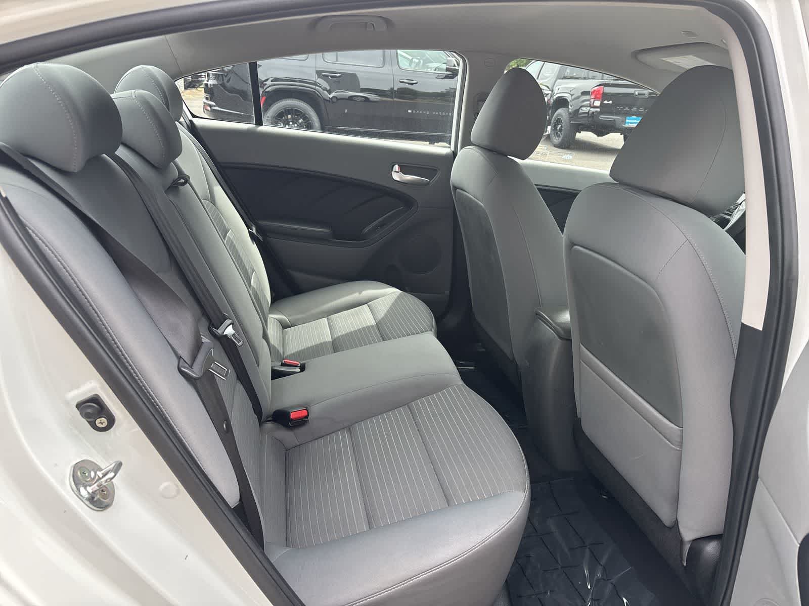 Thumbnail: 2018 Kia Forte - 4