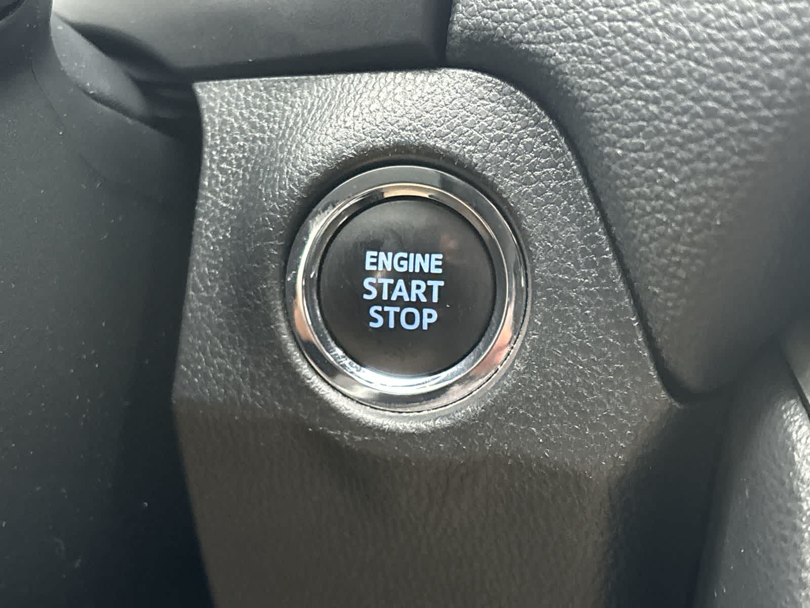 Thumbnail: 2022 Toyota RAV4 - 24