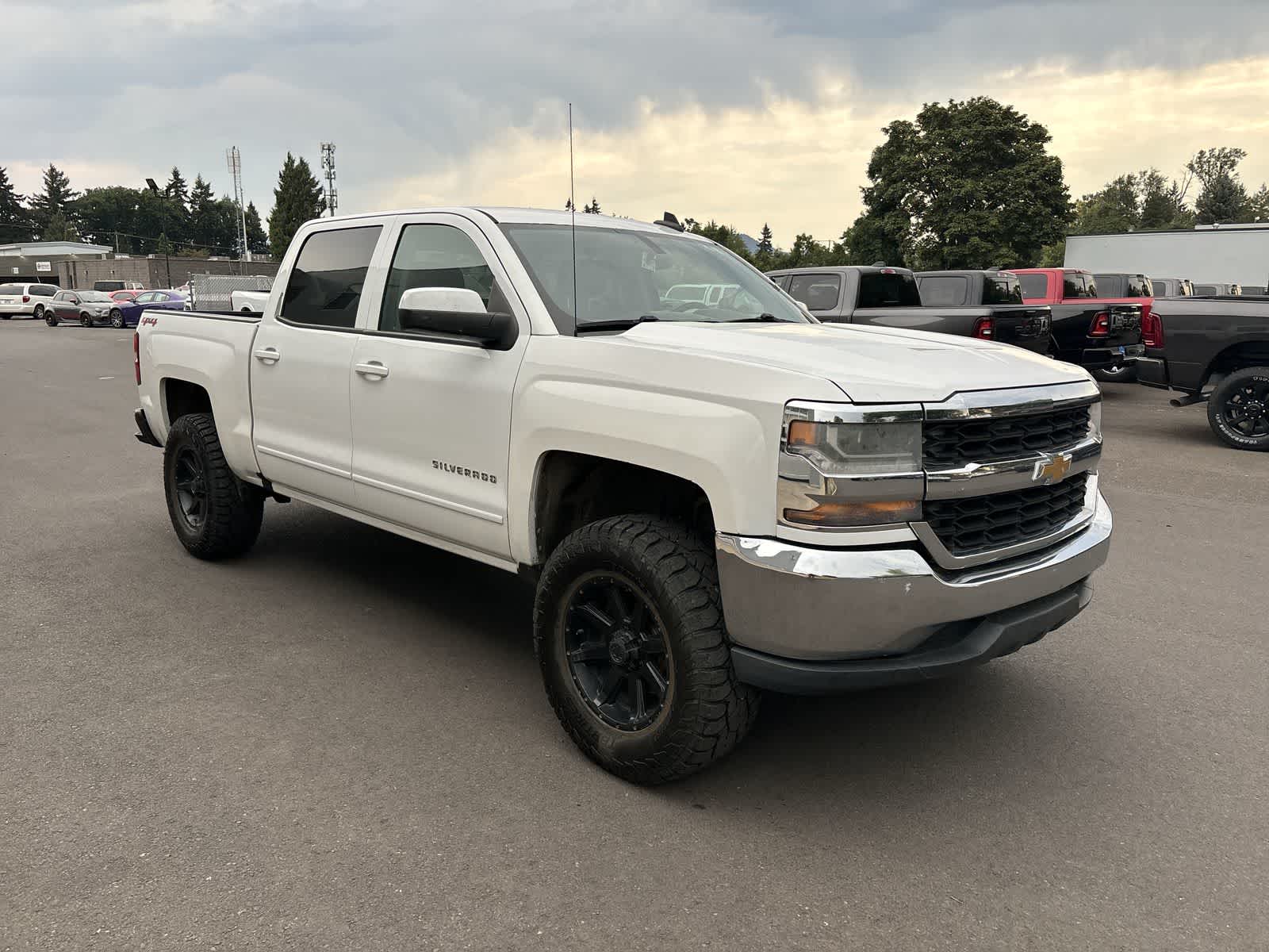 Thumbnail: 2016 Chevrolet Silverado 1500 - 6