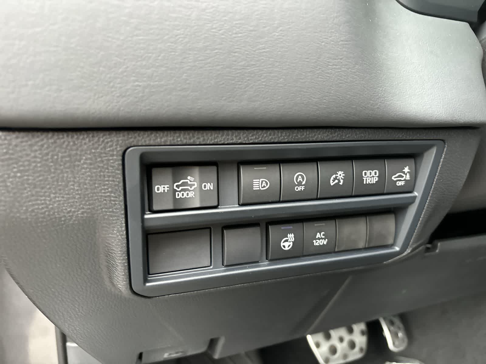 Thumbnail: 2025 Toyota Tundra - 10