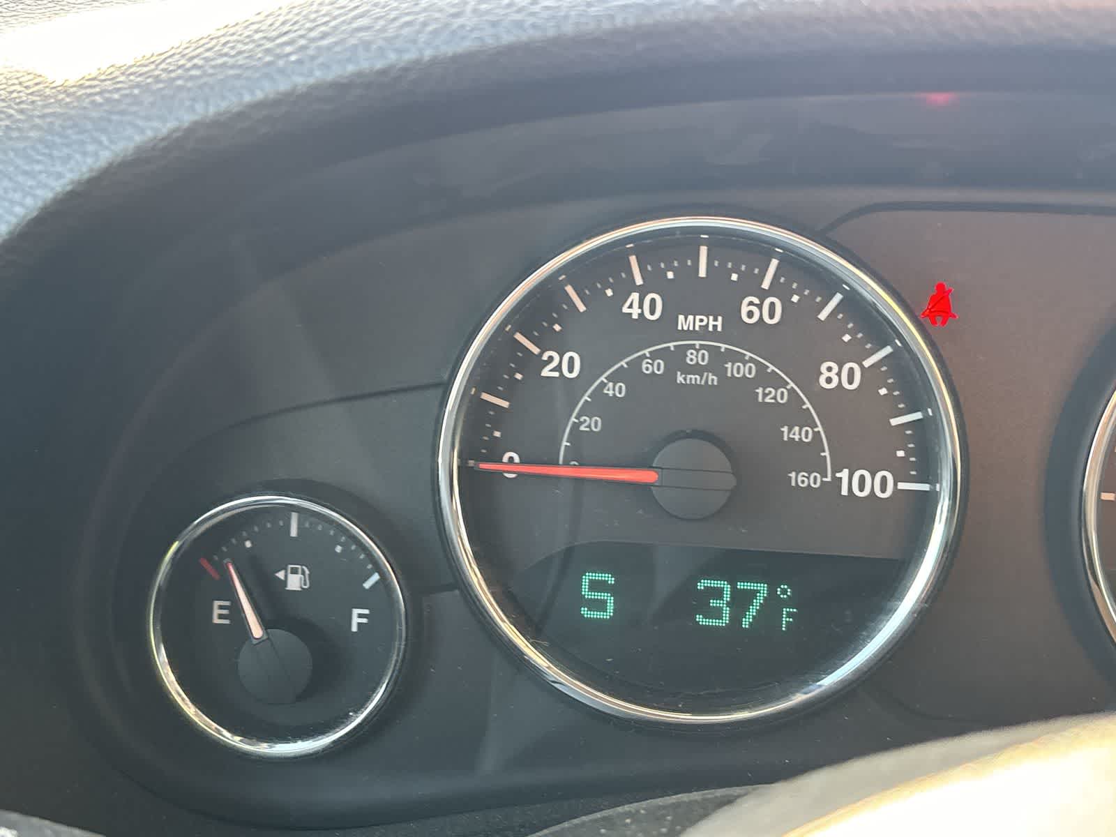 Thumbnail: 2015 Jeep Wrangler - 14