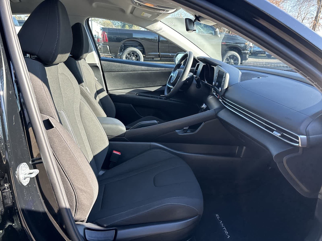 Used 2023 Hyundai Elantra SEL Sedan