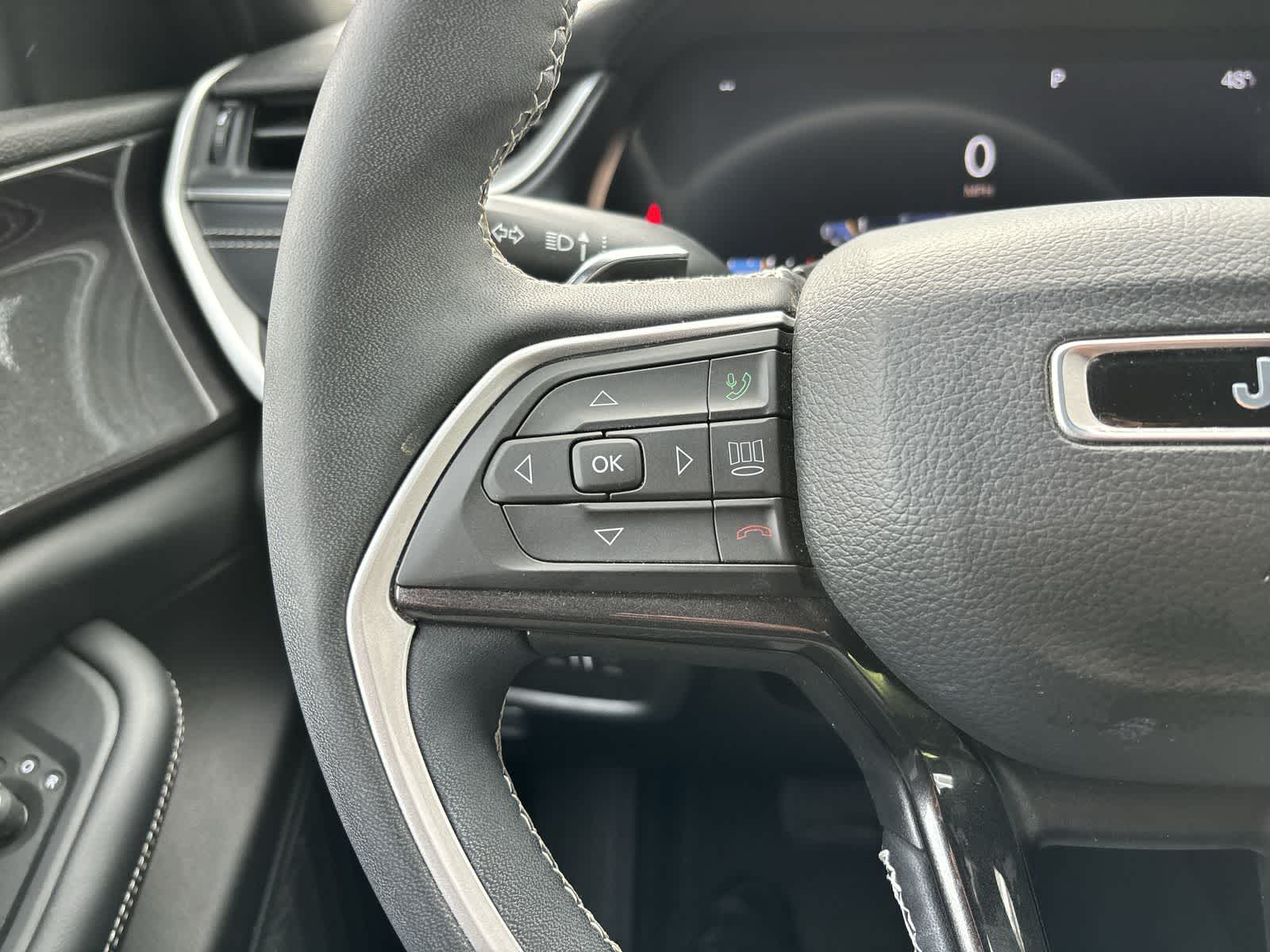 Thumbnail: 2023 Jeep Grand Cherokee - 8