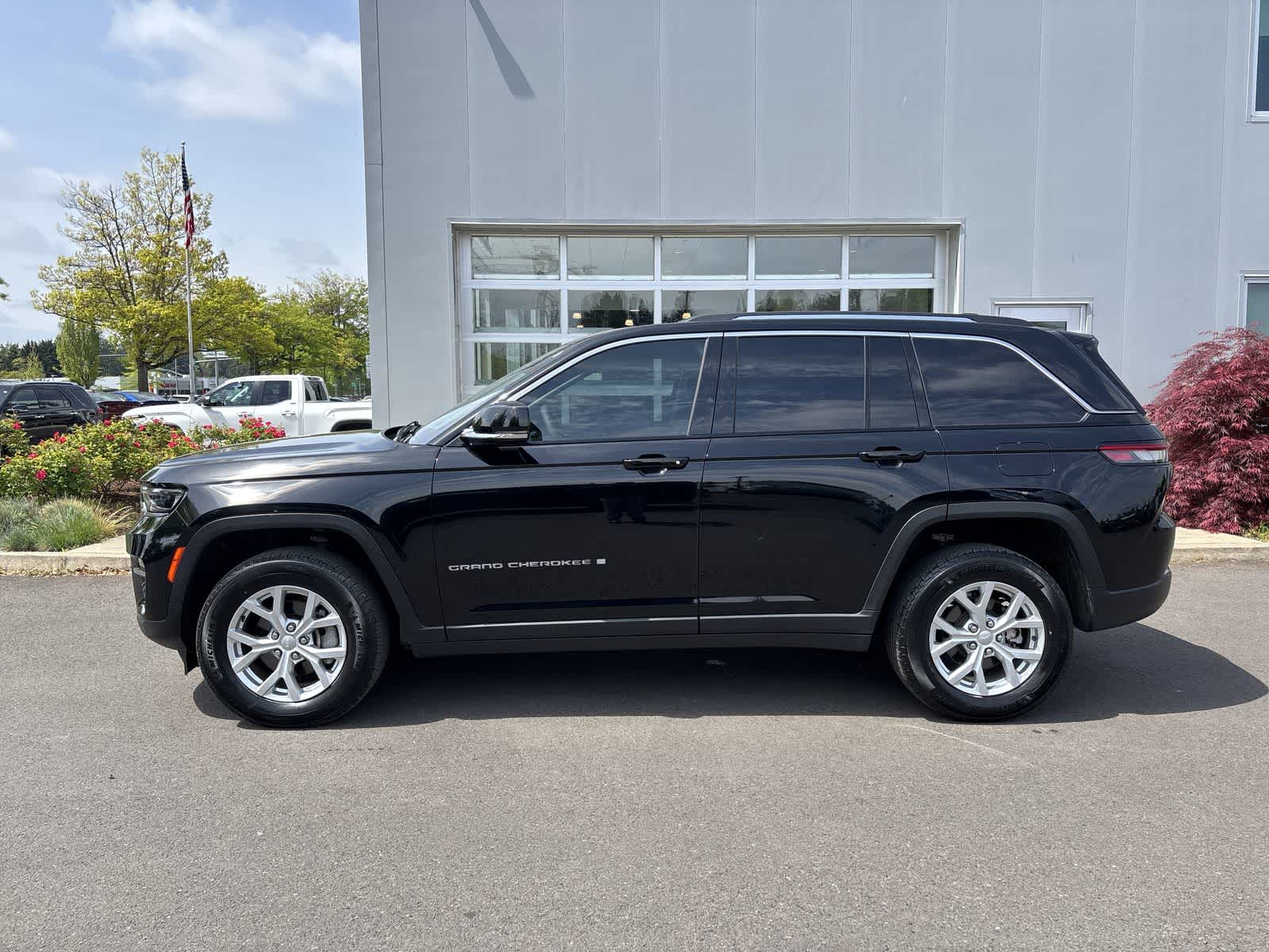 Thumbnail: 2023 Jeep Grand Cherokee - 2
