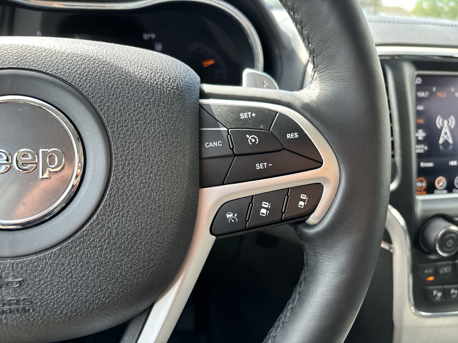 Thumbnail: 2018 Jeep Grand Cherokee - 14