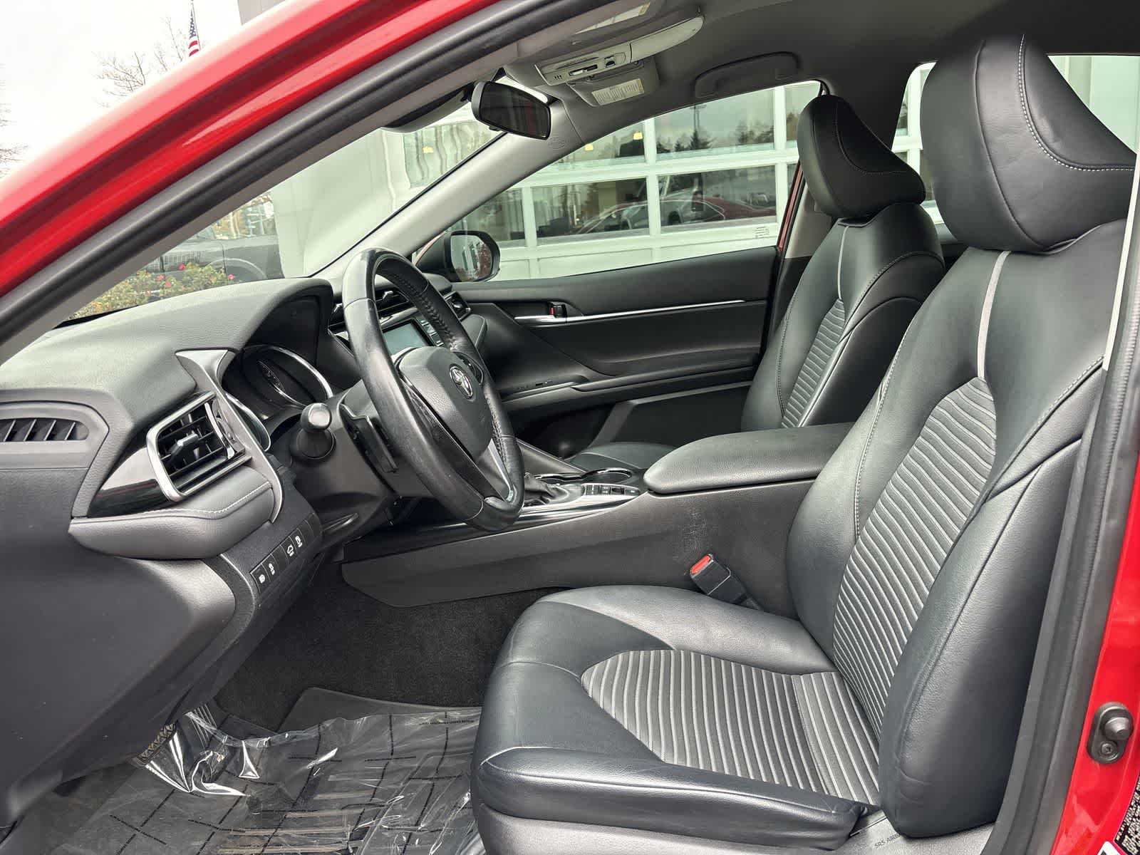 Thumbnail: 2020 Toyota Camry - 9