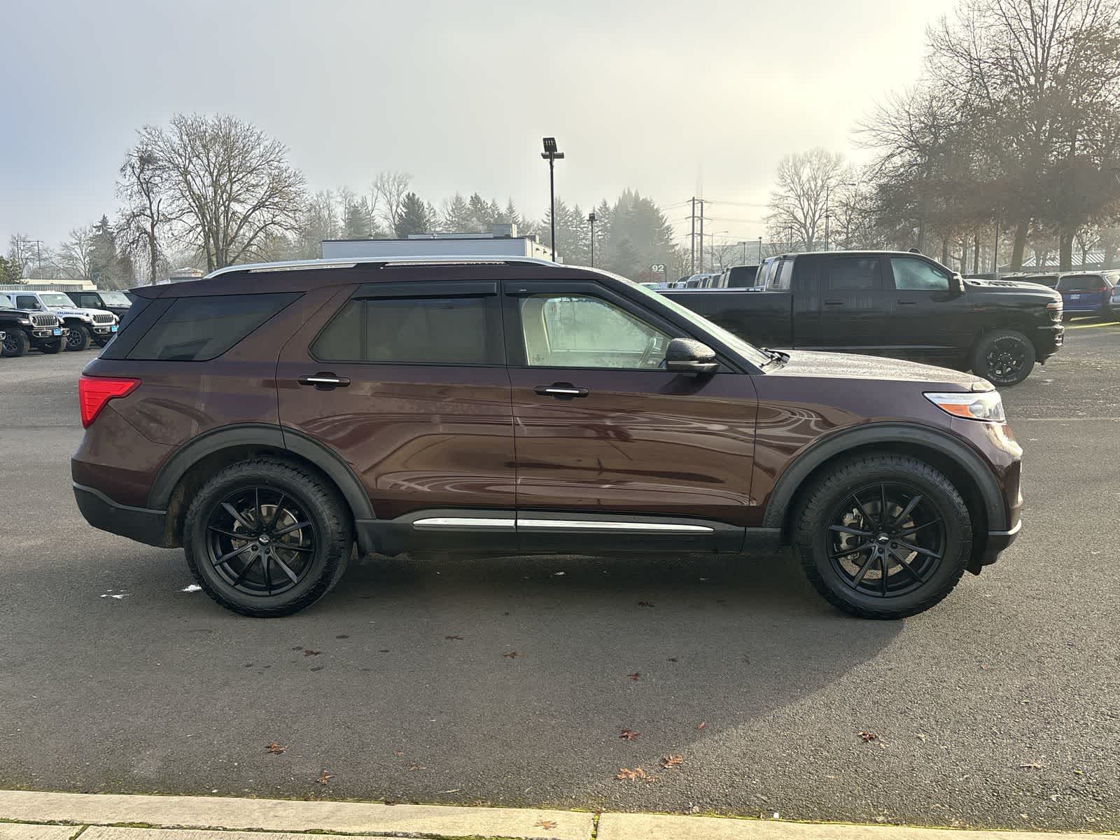 Thumbnail: 2020 Ford Explorer - 6