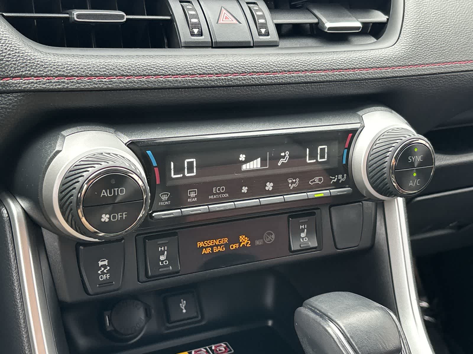 Thumbnail: 2022 Toyota RAV4 - 24