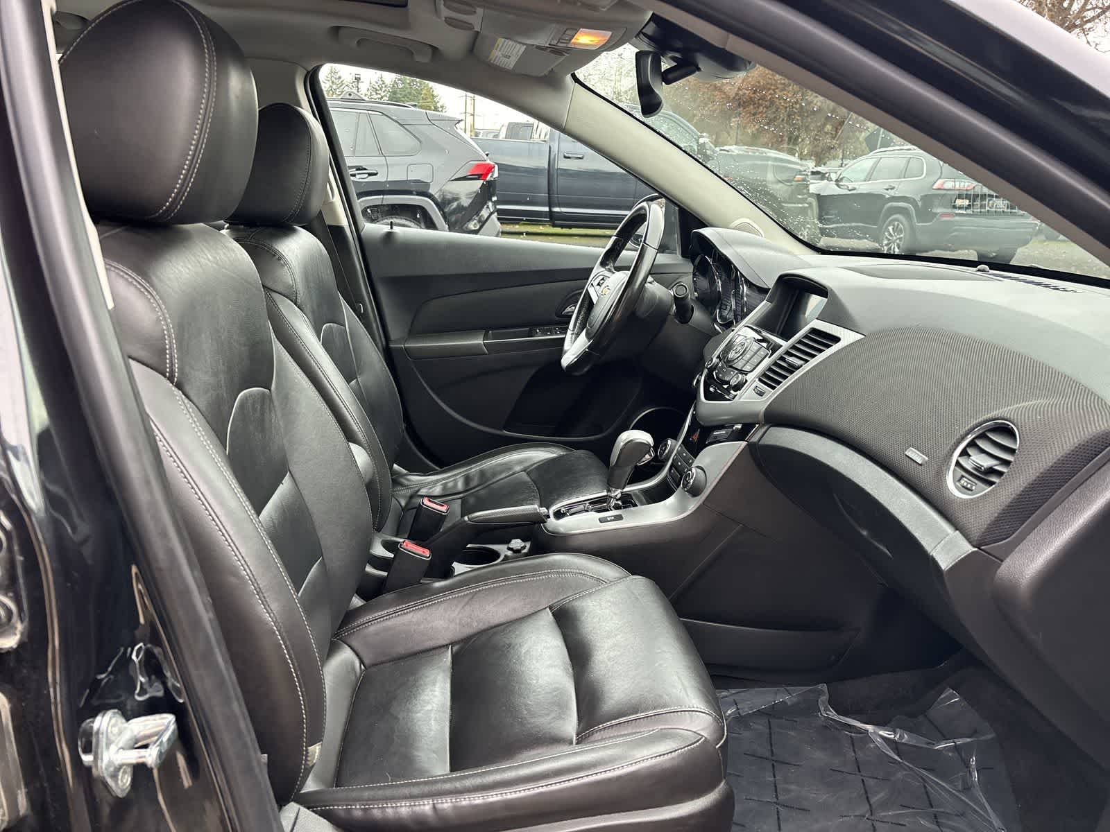 Thumbnail: 2016 Chevrolet Cruze - 4