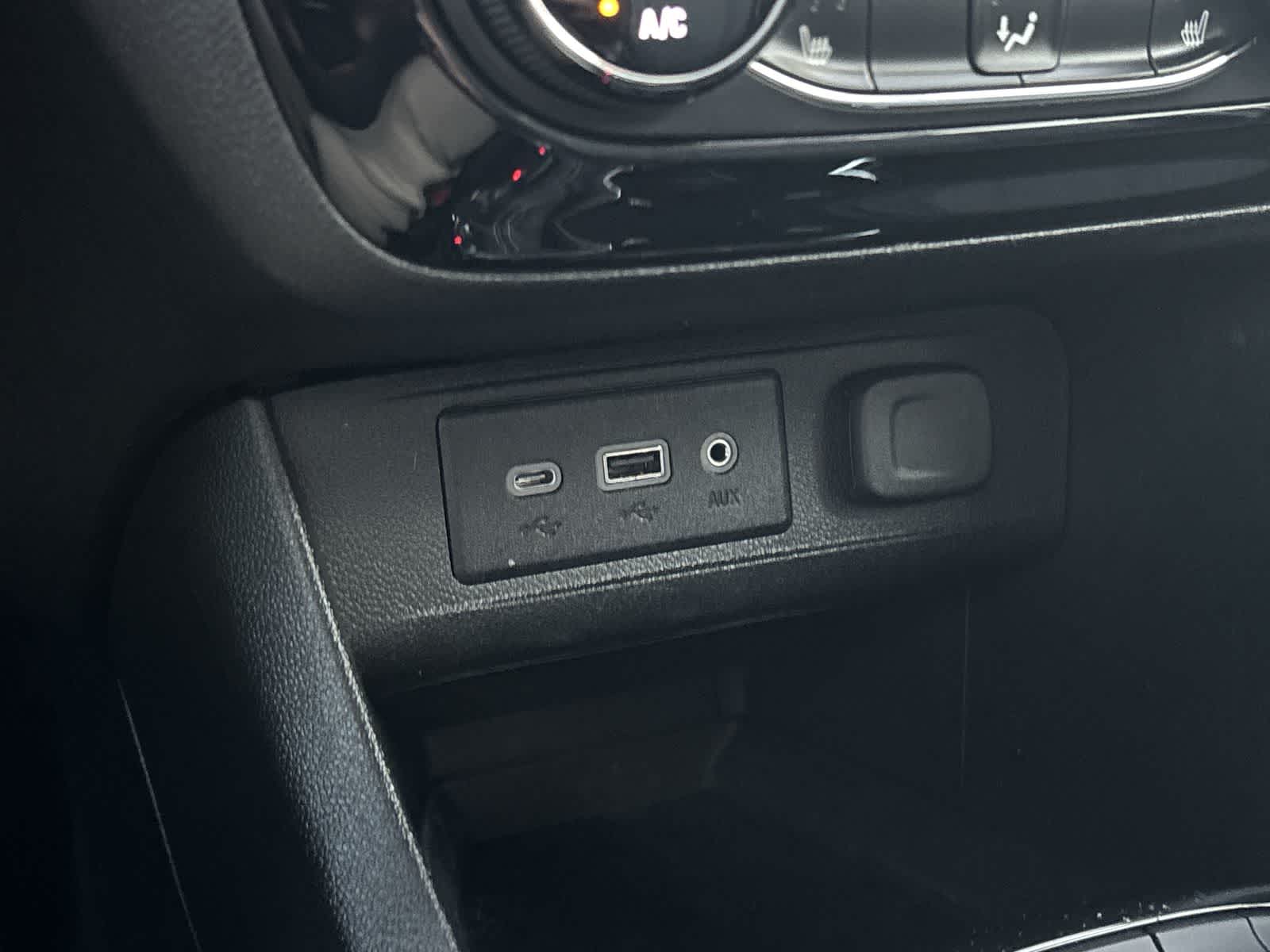 Thumbnail: 2023 Buick Encore GX - 22