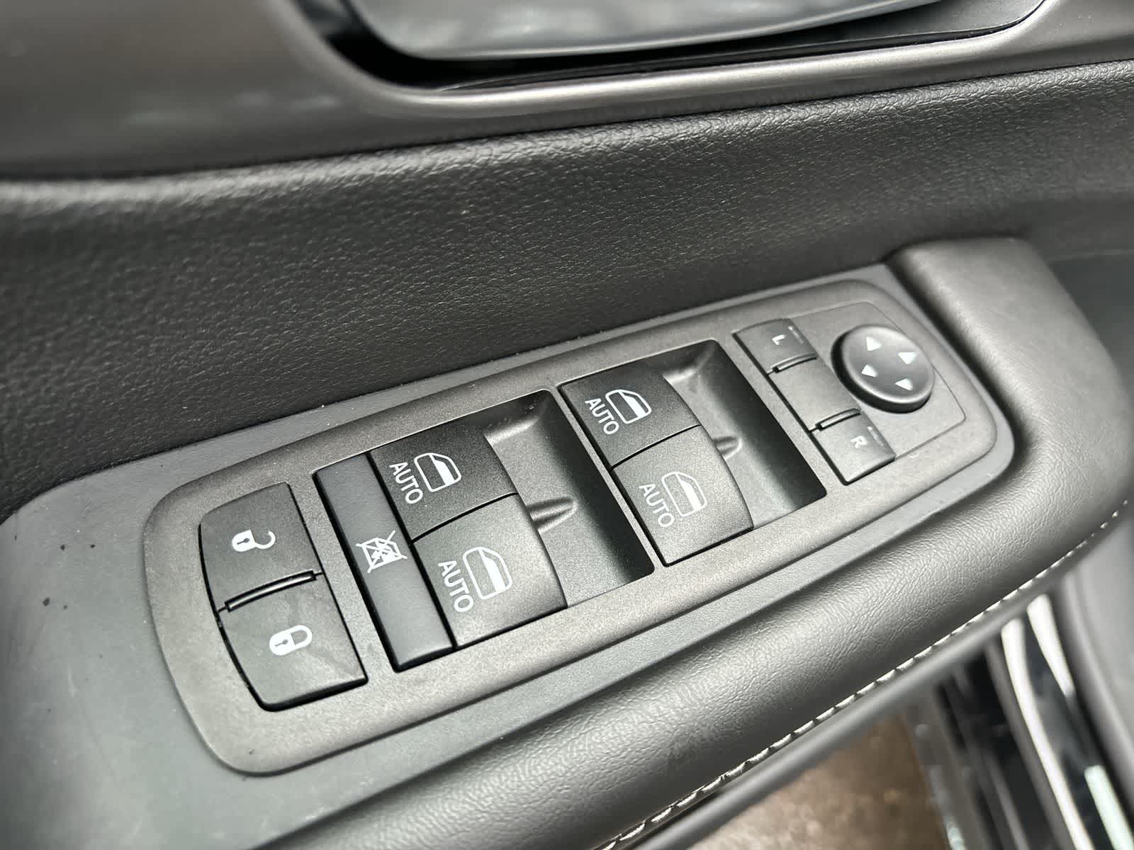 Thumbnail: 2026 Chrysler Pacifica - 11