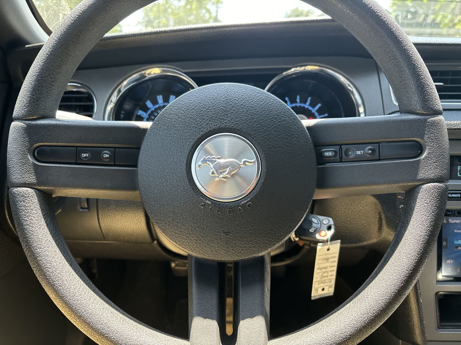 2010 Ford Mustang  8