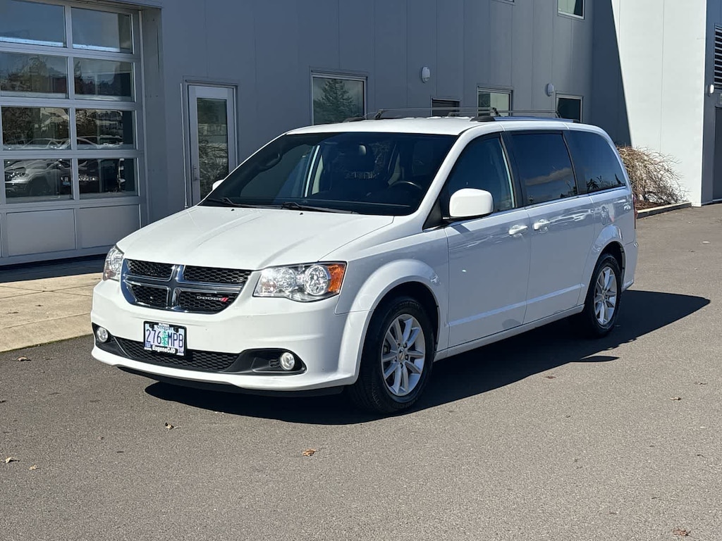 Used 2019 Dodge Grand Caravan SXT Van Passenger Van