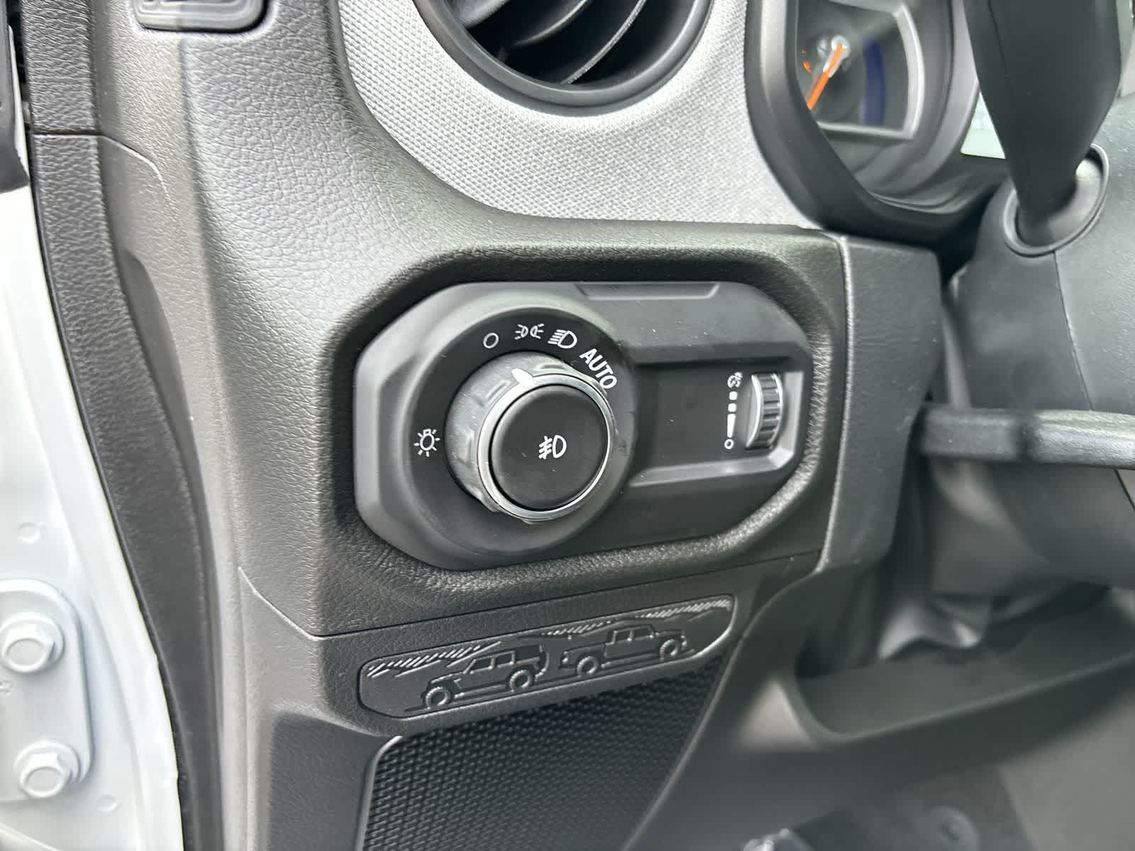 Thumbnail: 2025 Jeep Wrangler - 10