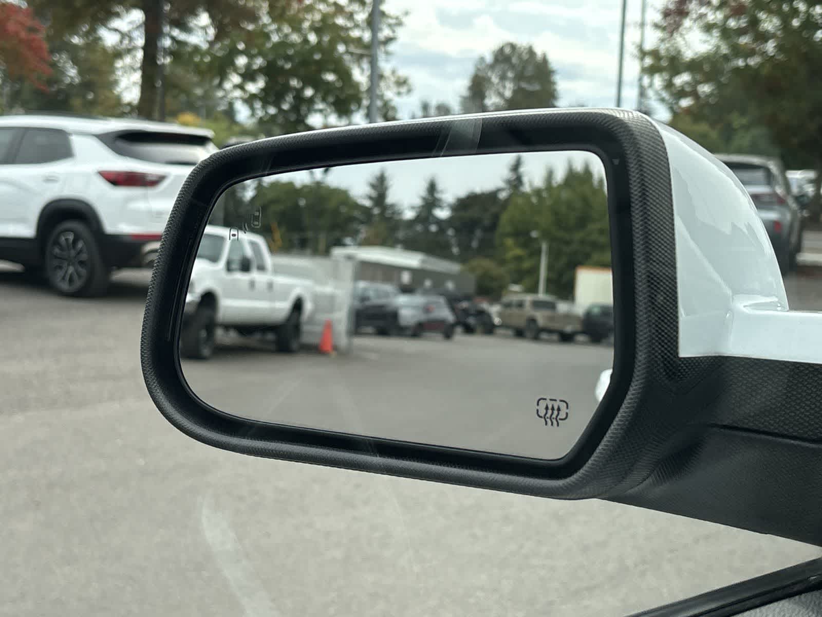 Thumbnail: 2016 Chevrolet Equinox - 28