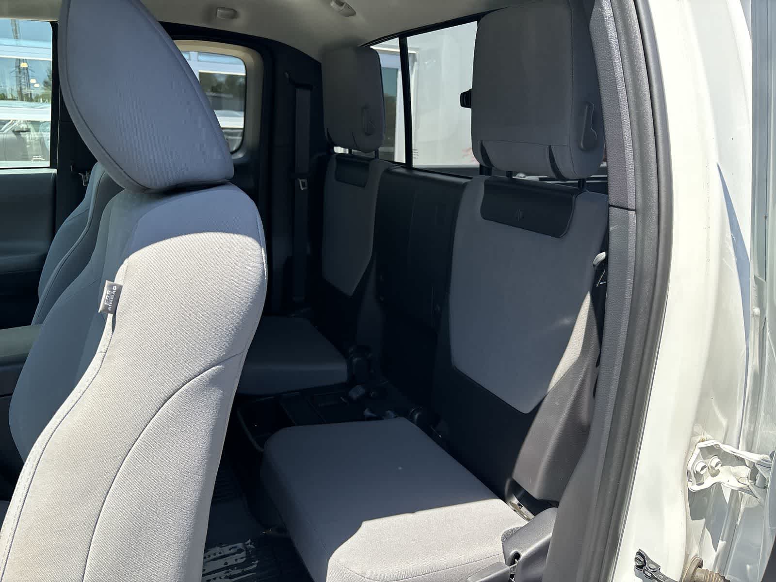 2019 Toyota Tacoma SR5 9