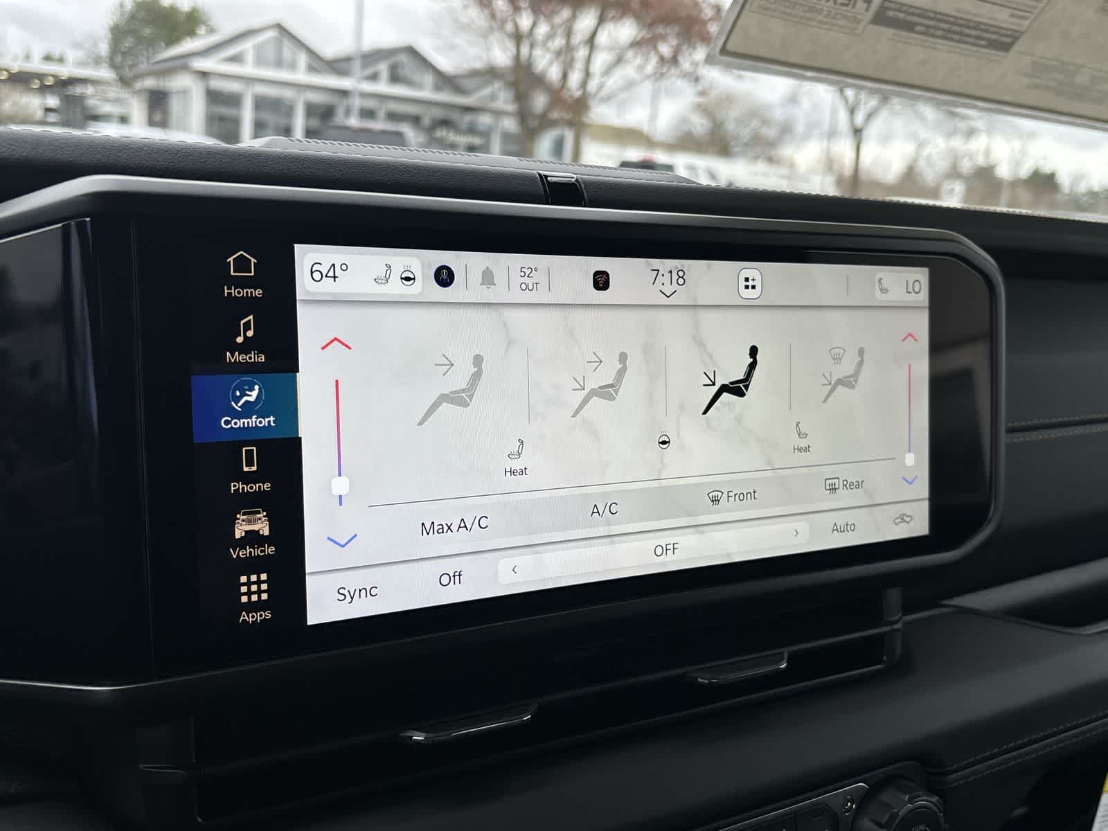 Thumbnail: 2026 Jeep Gladiator - 17