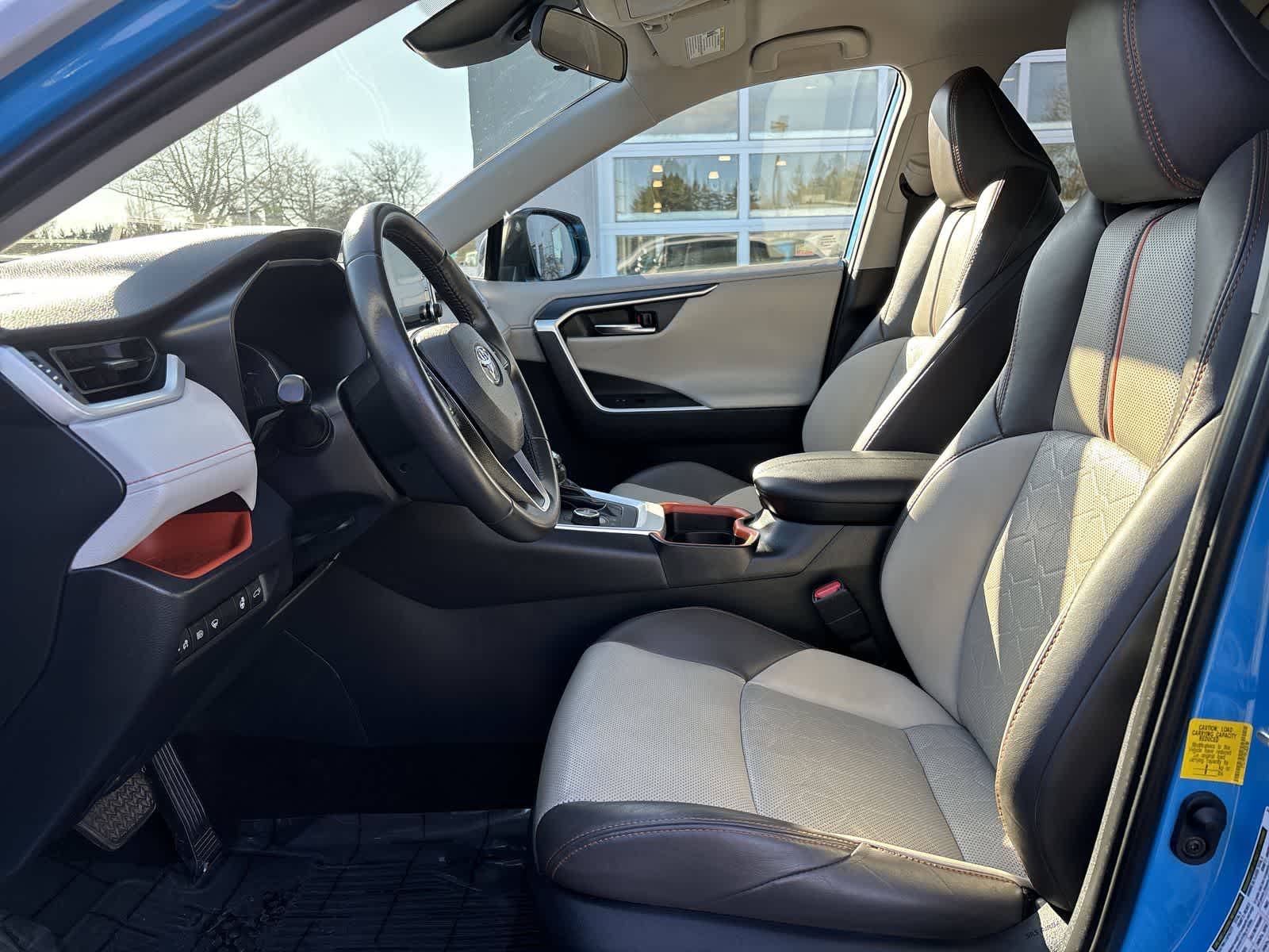 Thumbnail: 2019 Toyota RAV4 - 10