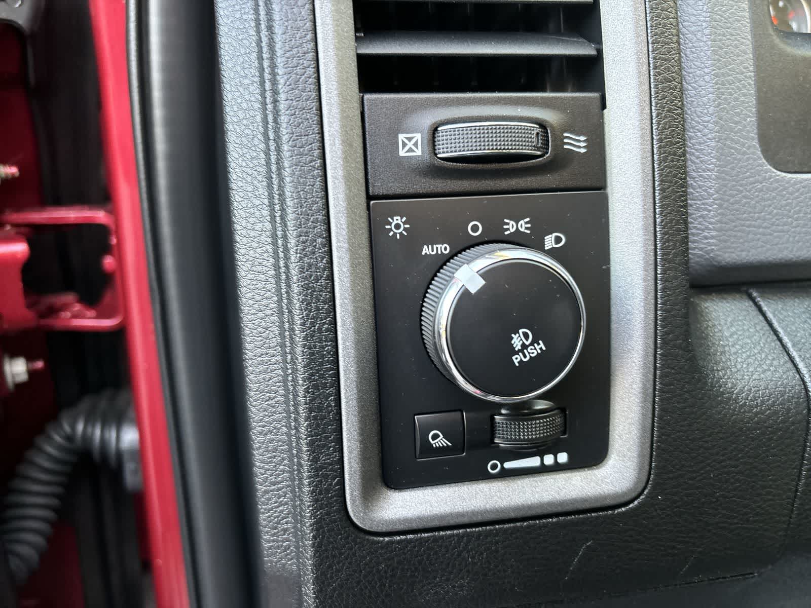 Thumbnail: 2015 RAM 1500 - 10