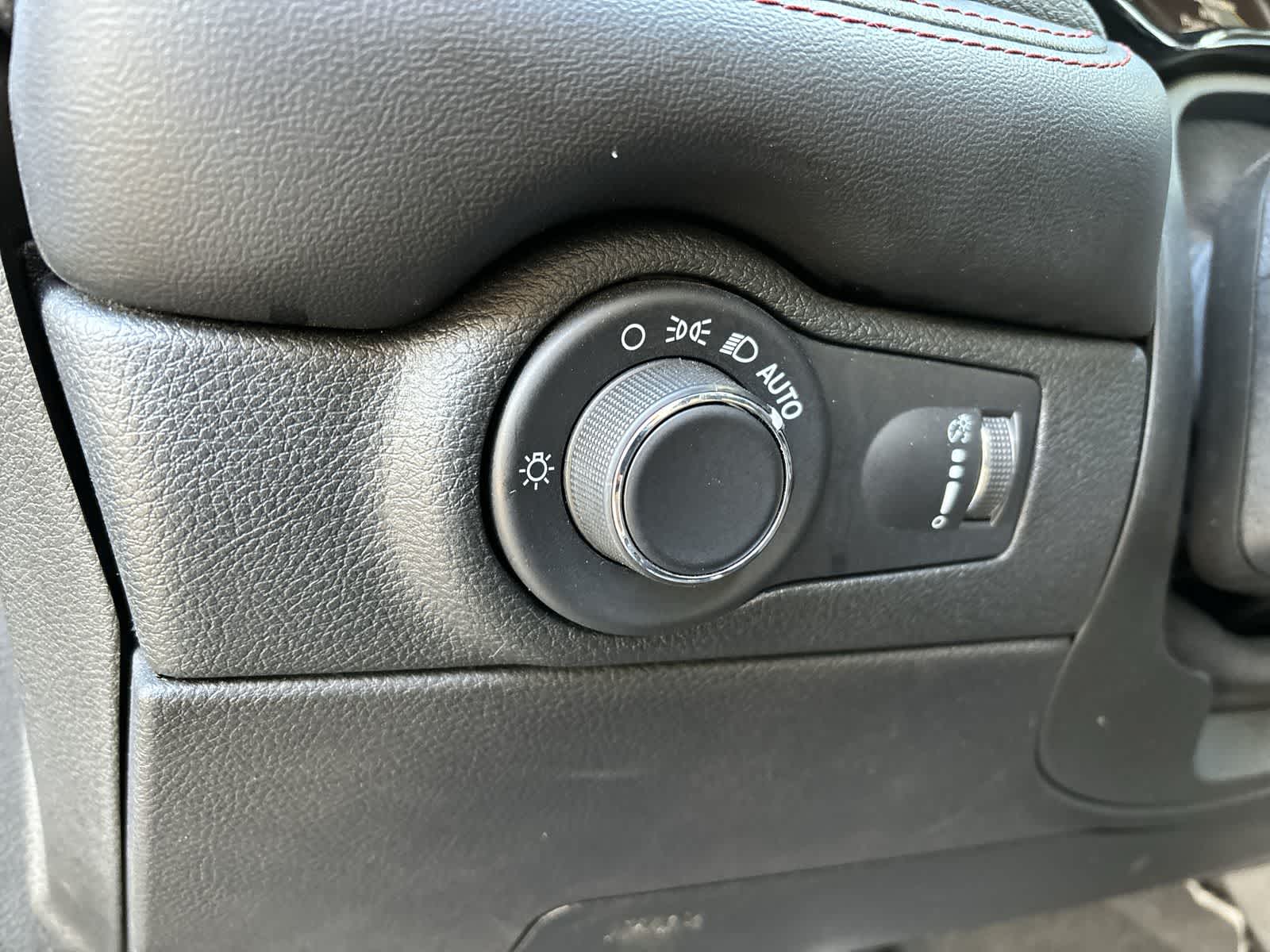 Thumbnail: 2023 Dodge Durango - 9