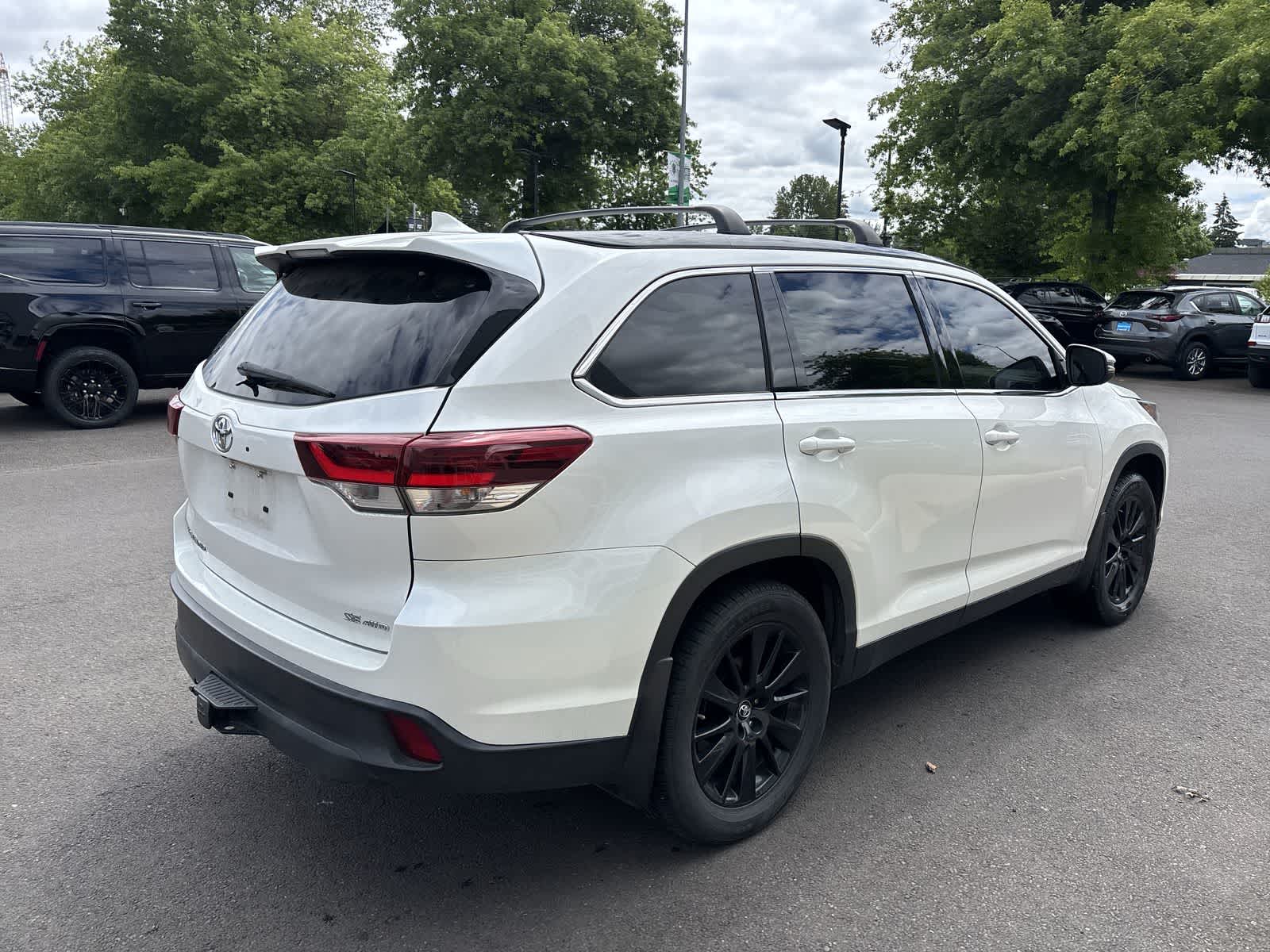 Thumbnail: 2019 Toyota Highlander - 4