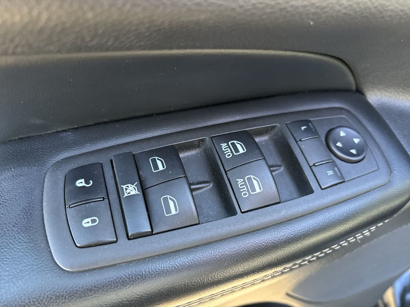 Thumbnail: 2021 Jeep Grand Cherokee - 8