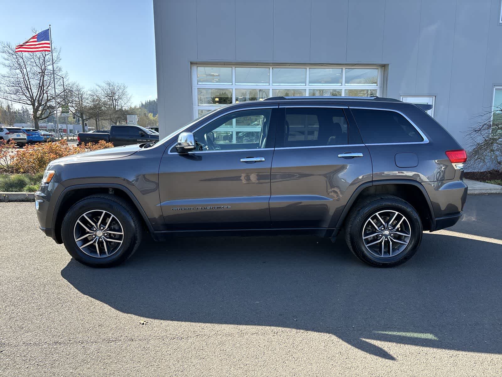 Thumbnail: 2018 Jeep Grand Cherokee - 2