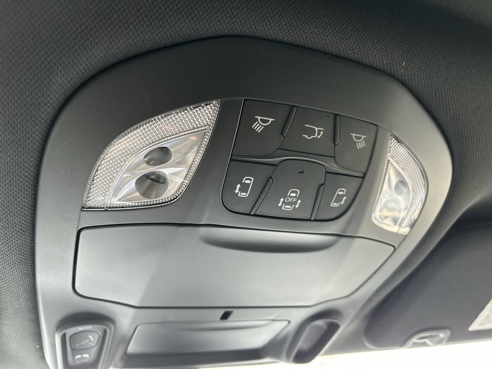 Thumbnail: 2026 Chrysler Pacifica - 27