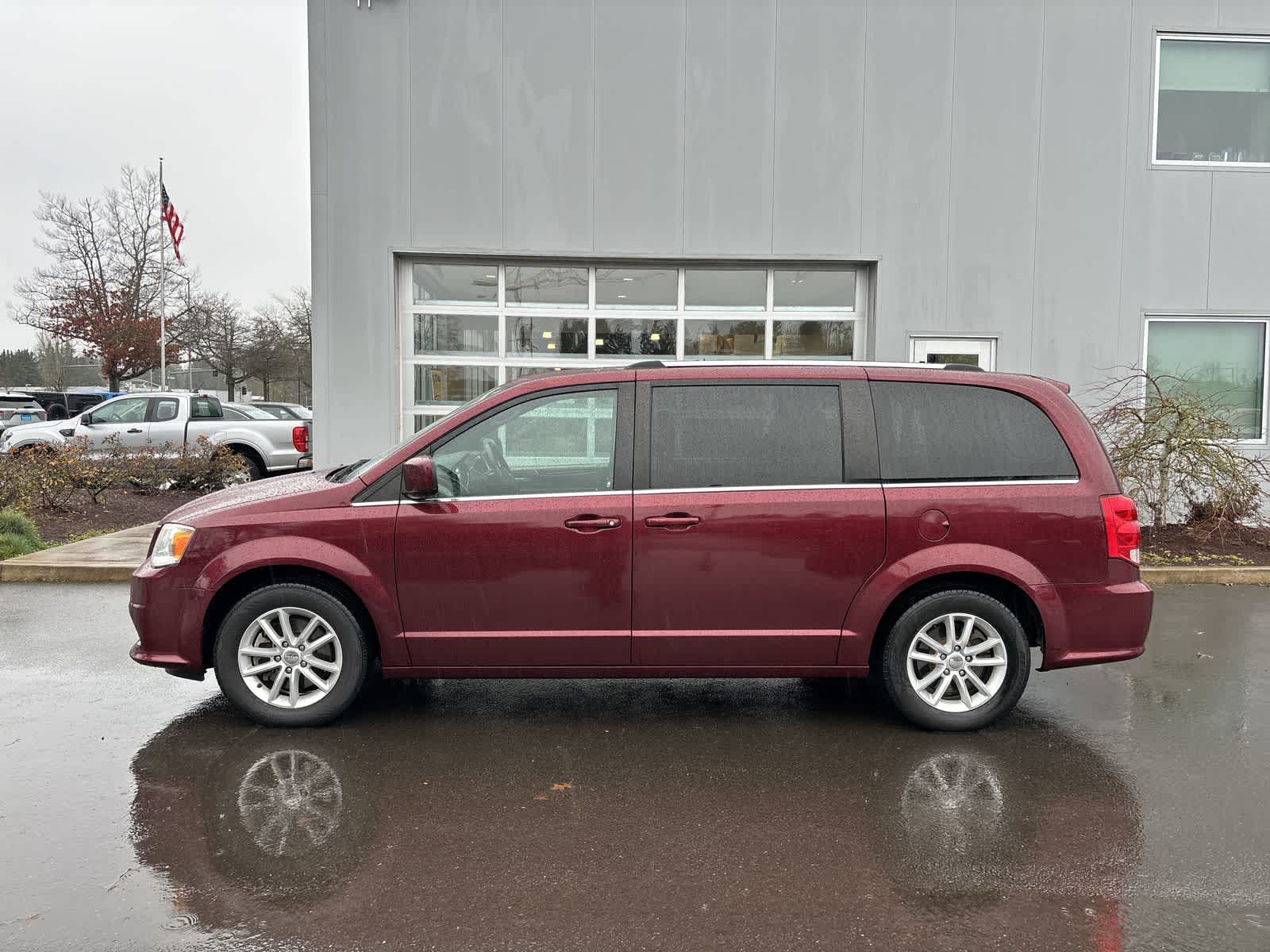 Thumbnail: 2019 Dodge Grand Caravan - 2