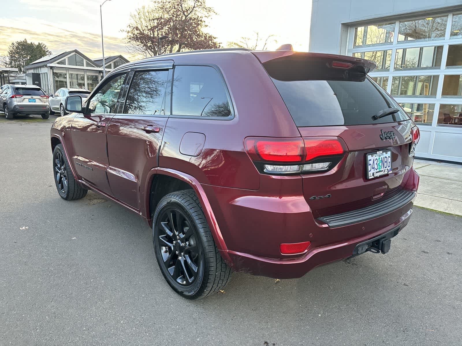 Thumbnail: 2019 Jeep Grand Cherokee - 3
