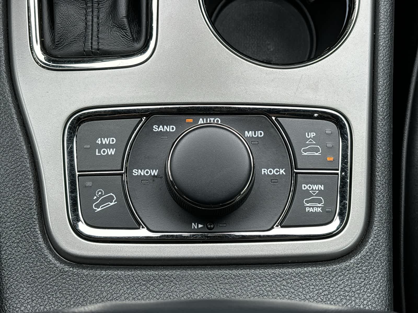 Thumbnail: 2021 Jeep Grand Cherokee - 26