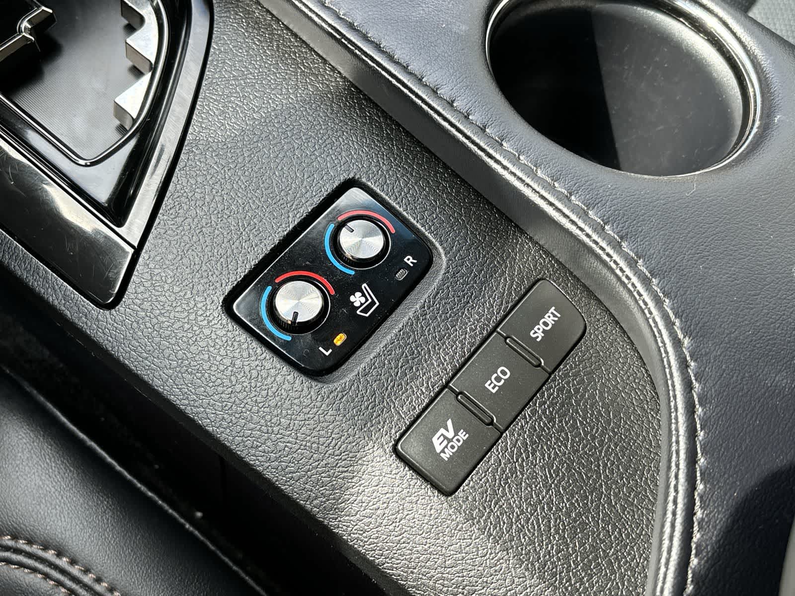 Thumbnail: 2018 Toyota Avalon - 27