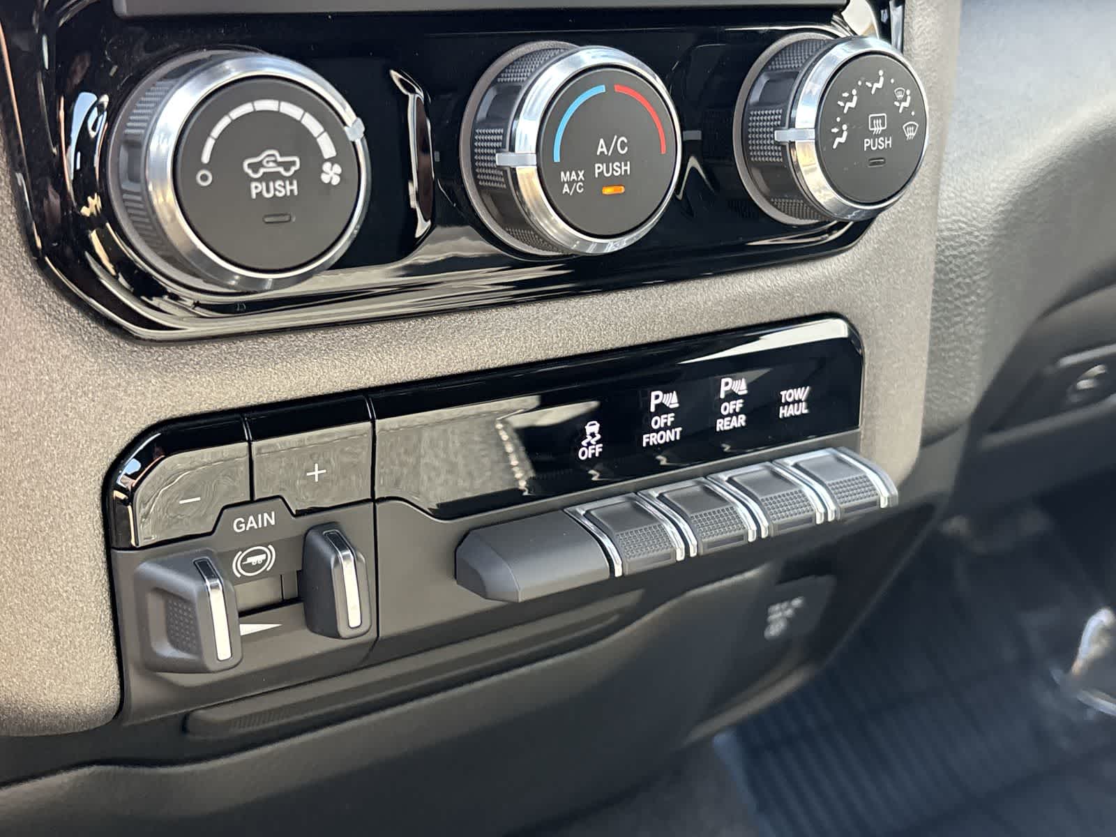 Thumbnail: 2026 RAM 1500 - 21