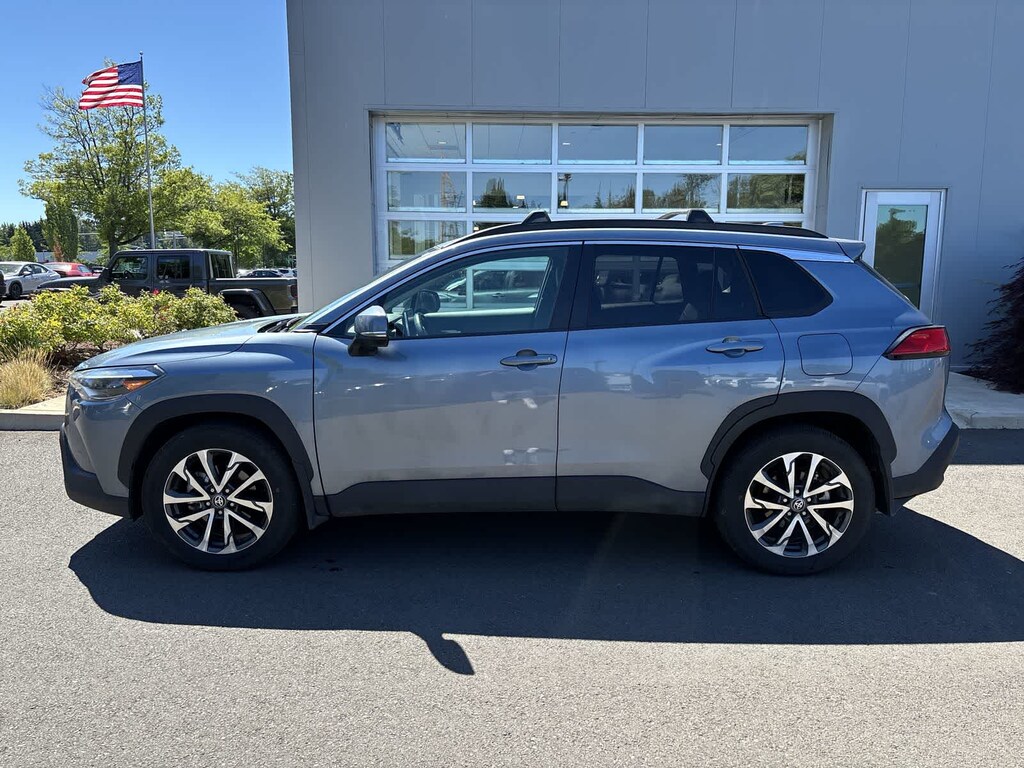 Used 2023 Toyota Corolla Cross XLE SUV
