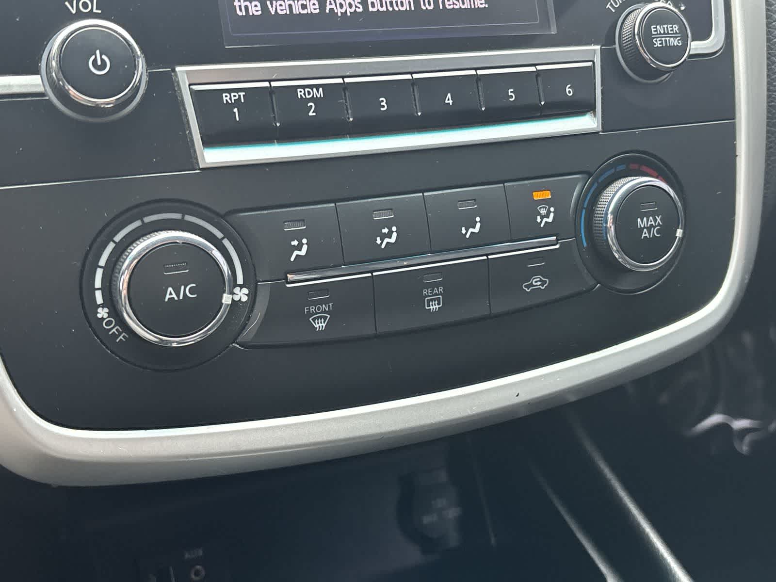 Thumbnail: 2016 Nissan Altima - 21