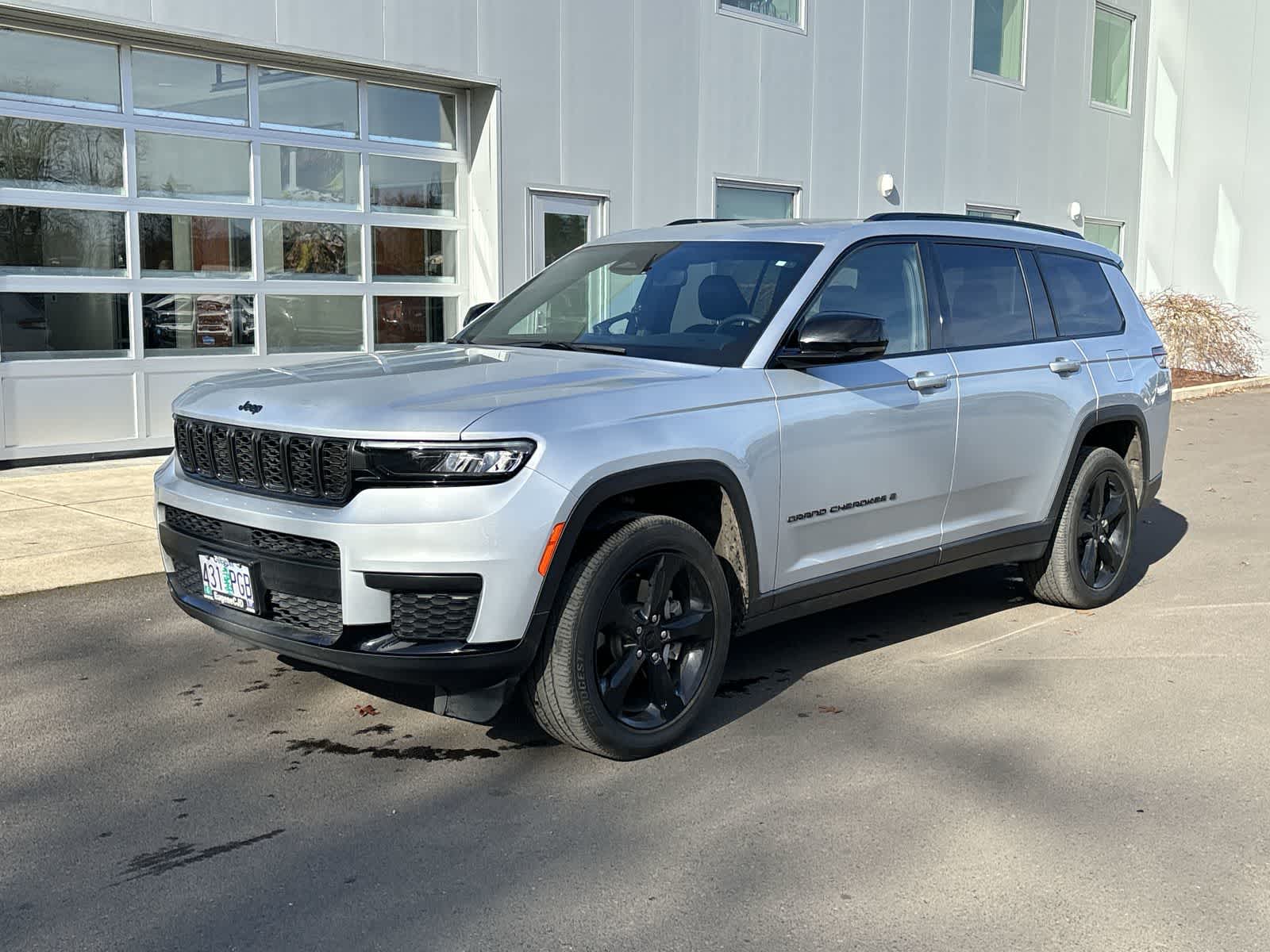 Thumbnail: 2023 Jeep Grand Cherokee - 1