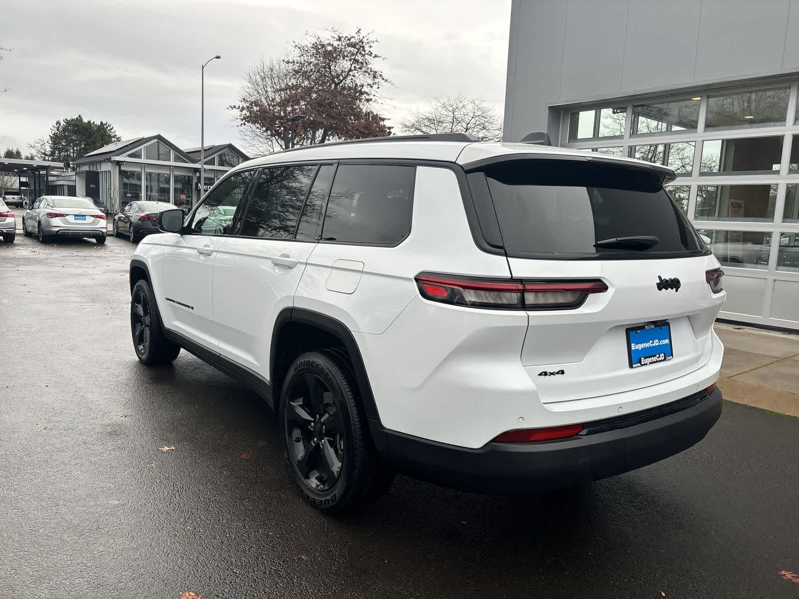 Thumbnail: 2024 Jeep Grand Cherokee L - 3