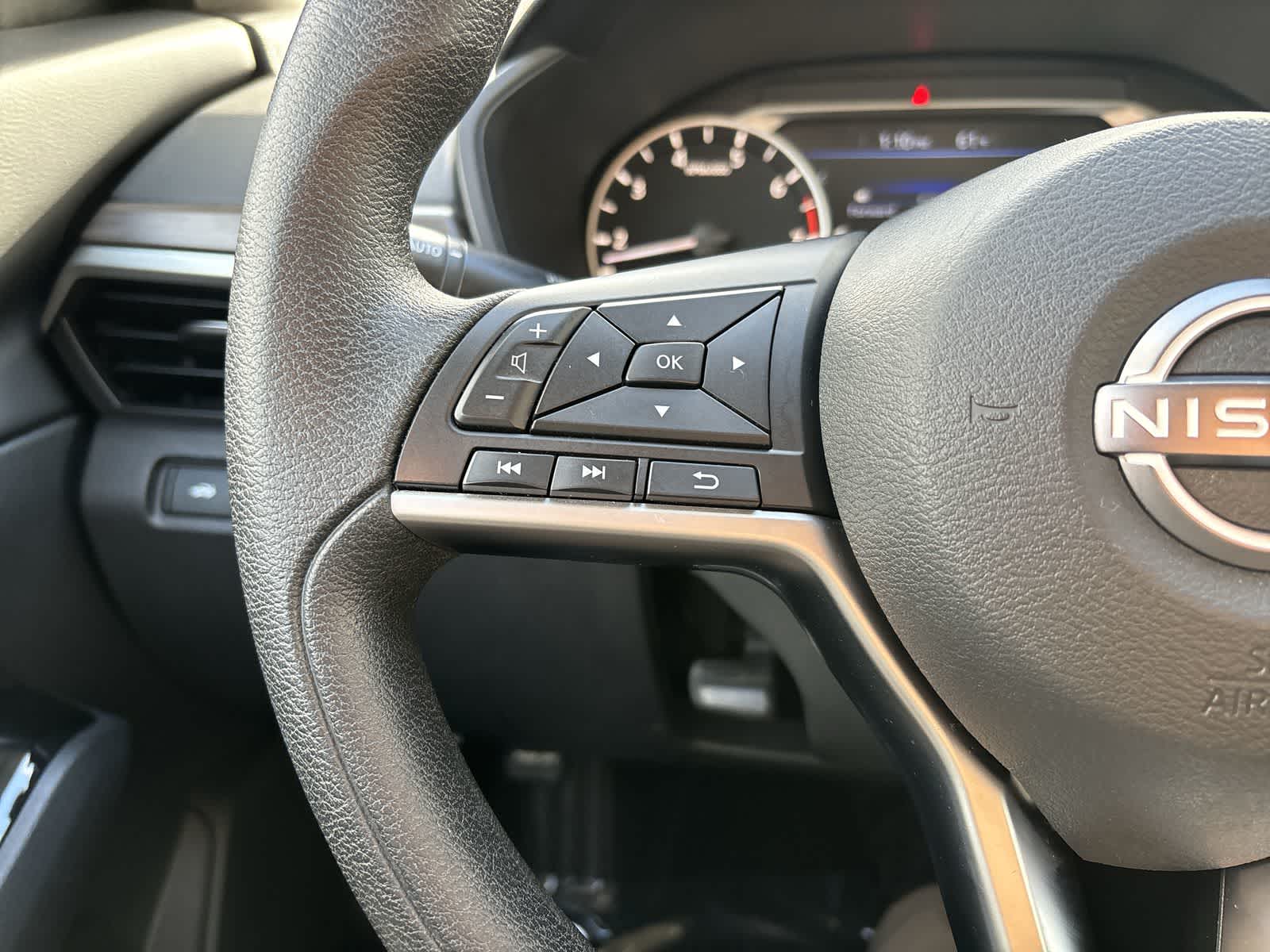 Thumbnail: 2023 Nissan Altima - 12